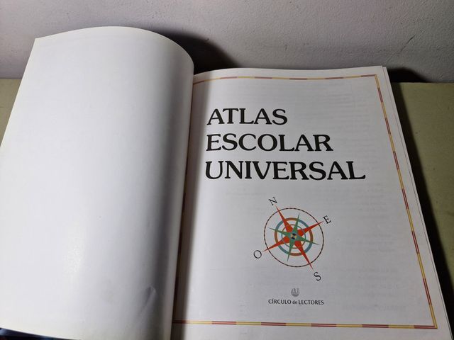 ATLAS ESCOLAR UNIVERSAL