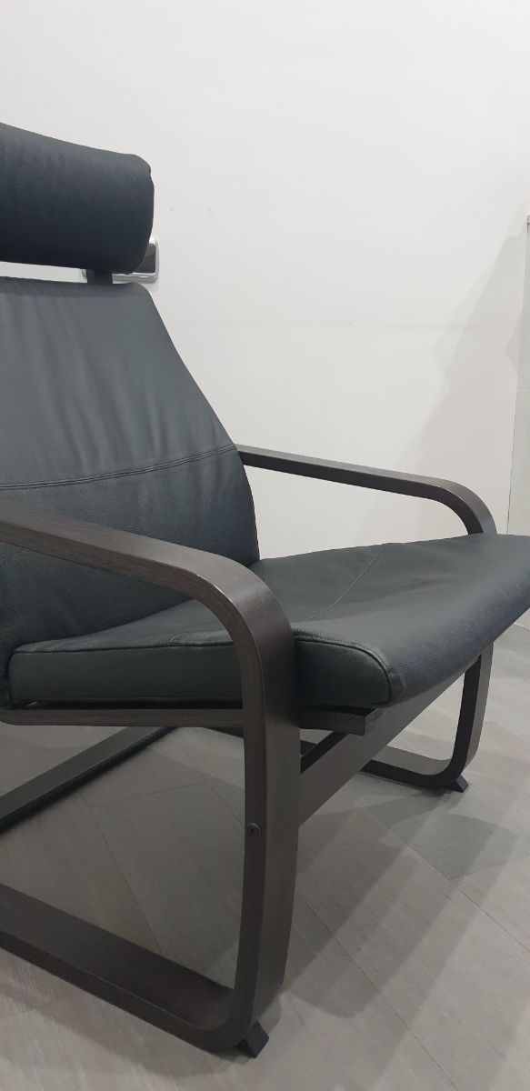 POÄNG de piel negro