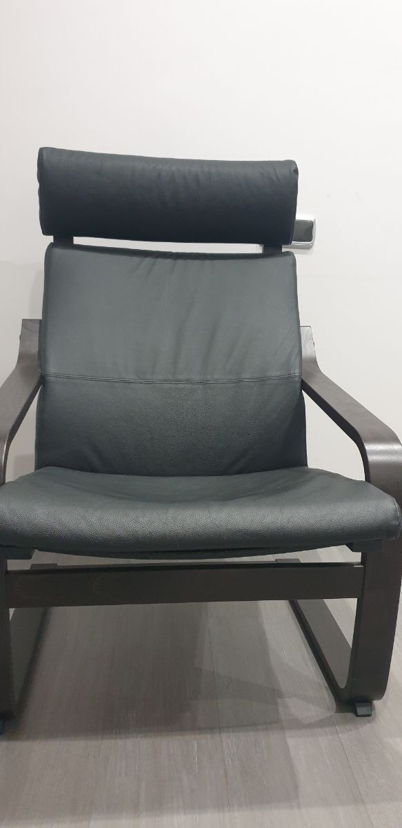 POÄNG de piel negro