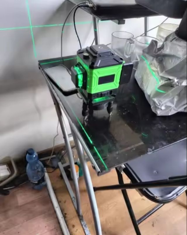 Nivel Laser autonivelante