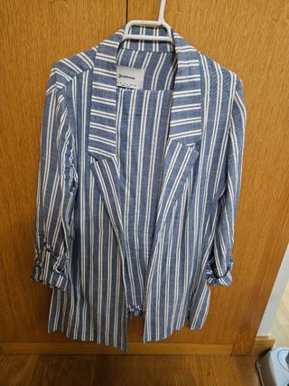 Traje rallas azul y blanco