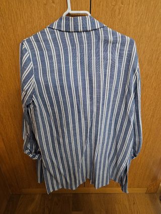 Traje rallas azul y blanco