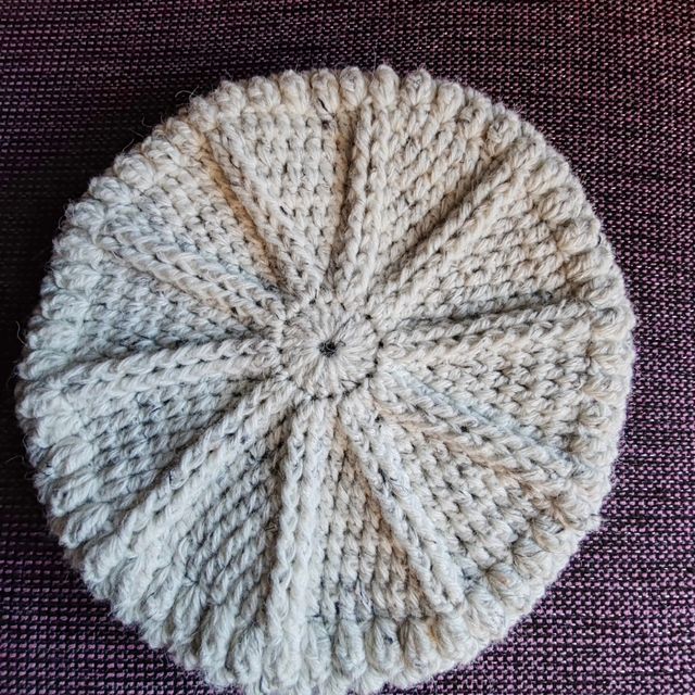 Boina a crochet nueva