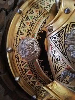 ⚔️Antiguo escudo y floretes grandes