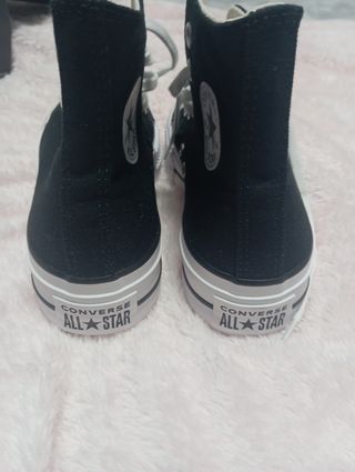 Converse  originales sin usar con caja o