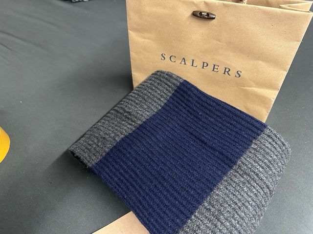 Bufanda scalpers