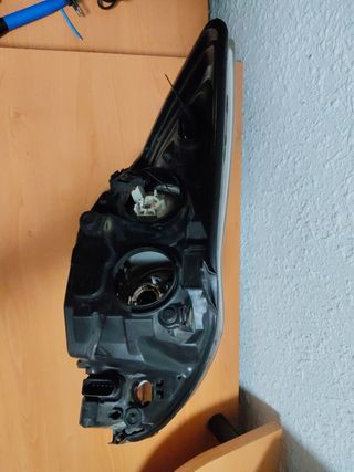 Faro xenon Ford Focus 2008