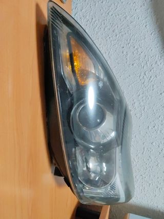 Faro xenon Ford Focus 2008