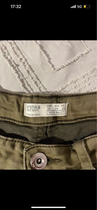 Lote de ropa: 3 pantalones 1 cazadora