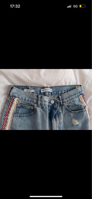 Lote de ropa: 3 pantalones 1 cazadora