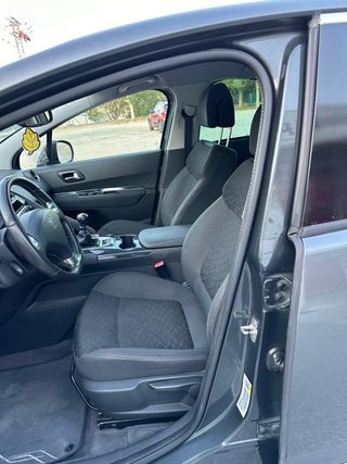 Peugeot 3008 2015