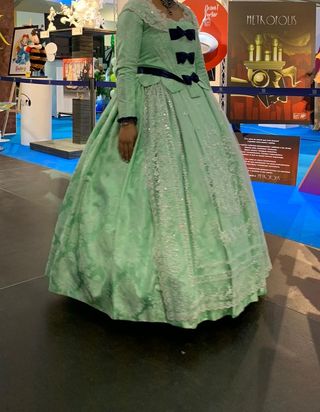 Traje de valenciana