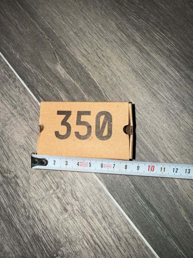 Scatola YEEZY 350