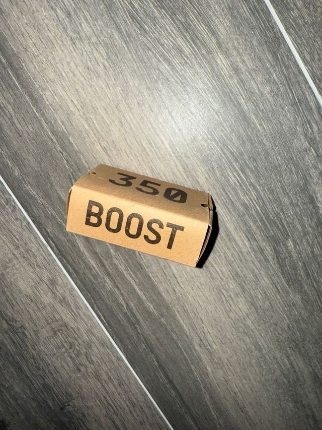 Scatola YEEZY 350
