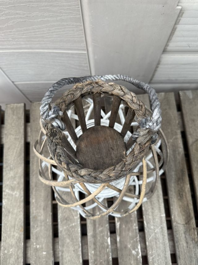 Farol portavelas de mimbre