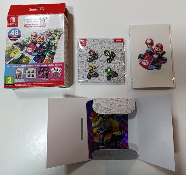 Mario Kart 8 Booster Pack: Pins+Tarjetas+Pegatinas