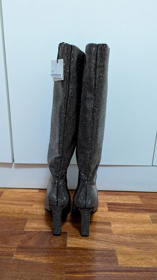 Botas altas de brillantes de Zara