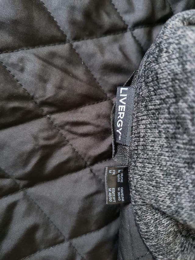 Chaleco de hombre abrigado en perfecto estado