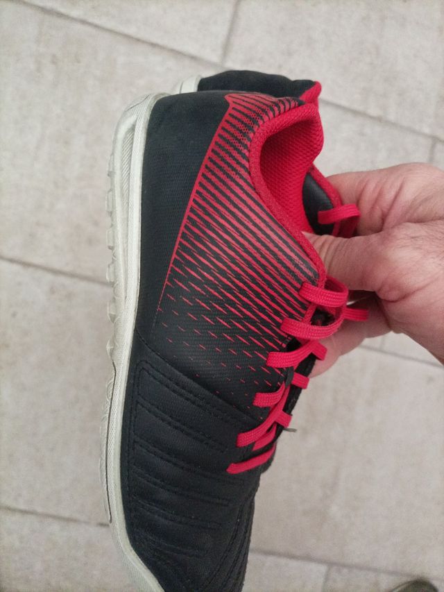 Scarpe bimbo calcio decathlon 34 