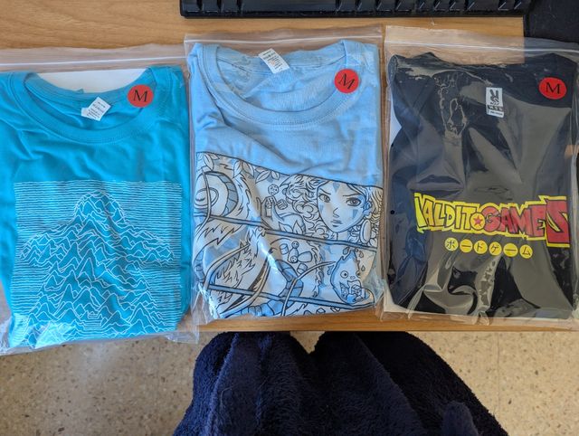 Camisetas maldito games