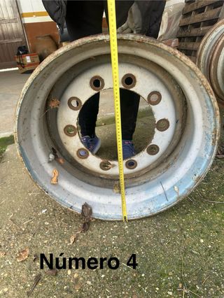 33 Llantas camión
