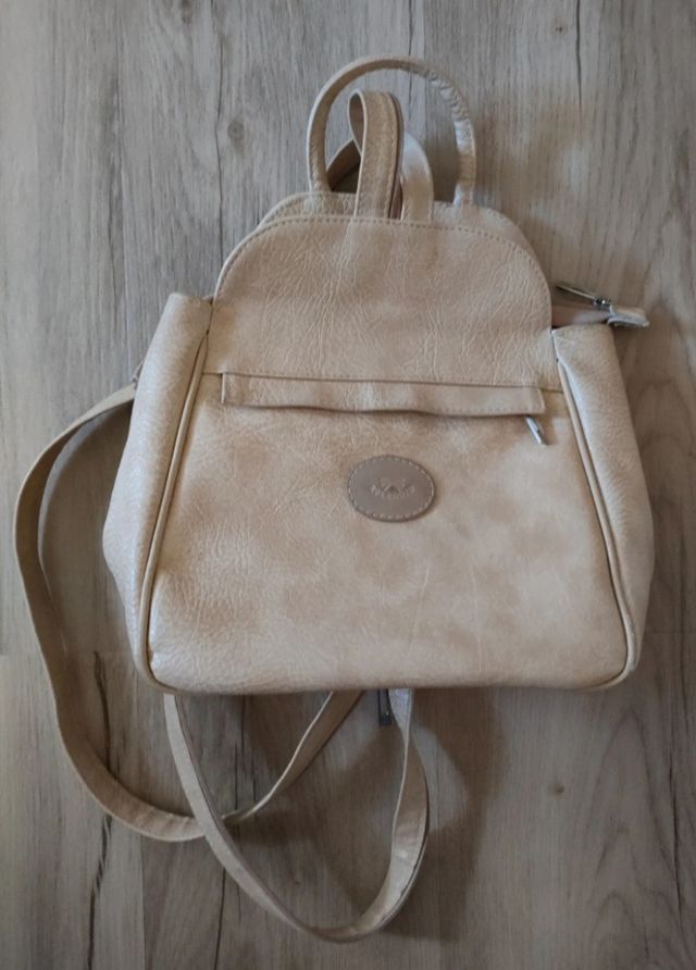 Mochila de piel hecha en España