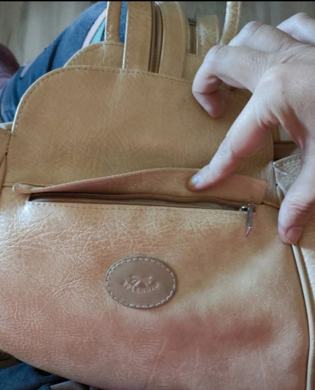 Mochila de piel hecha en España