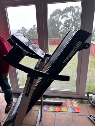Cinta de correr TR202i Bladez Fitness