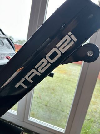 Cinta de correr TR202i Bladez Fitness