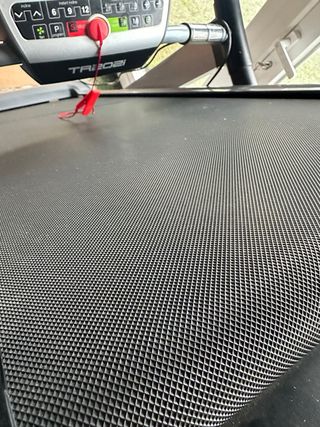 Cinta de correr TR202i Bladez Fitness