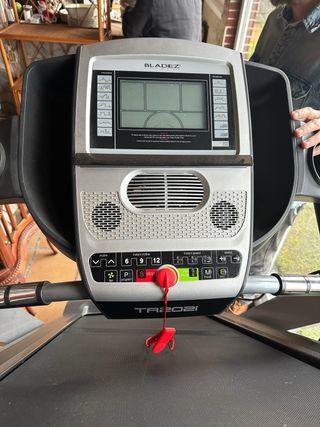 Cinta de correr TR202i Bladez Fitness