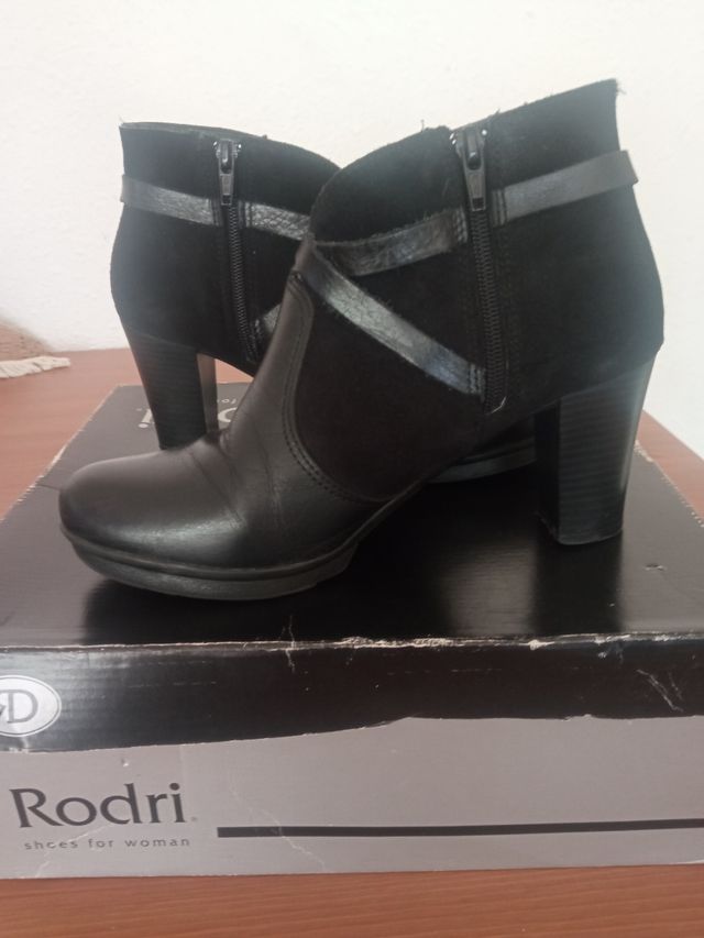 Botines negros de Rodi 