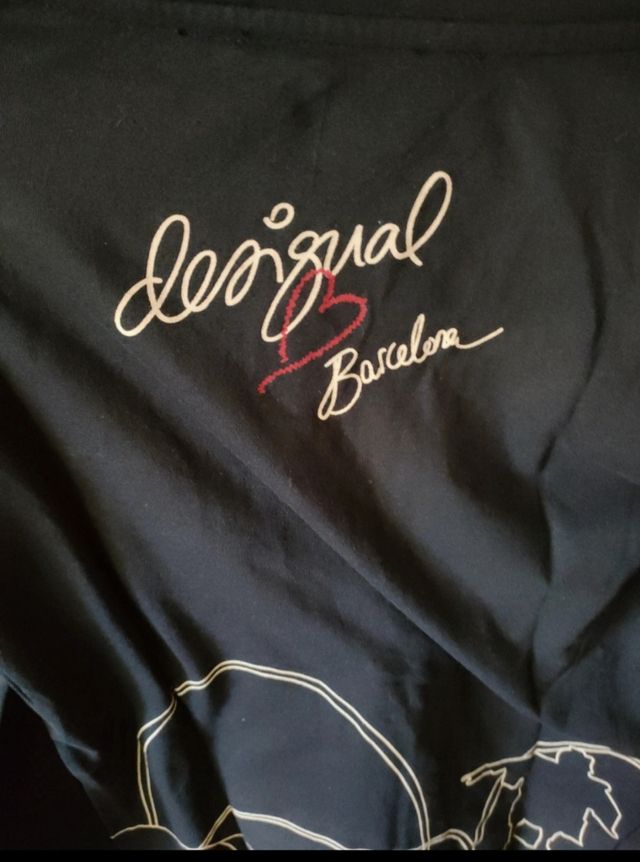 Camiseta manga larga.Desigual. Nueva.