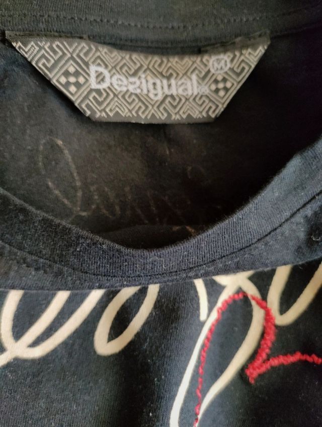 Camiseta manga larga.Desigual. Nueva.