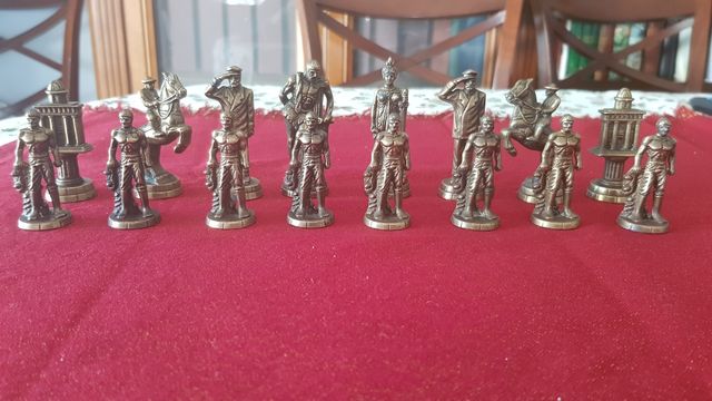 Piezas de Ajedrez (Diario de Cádiz)