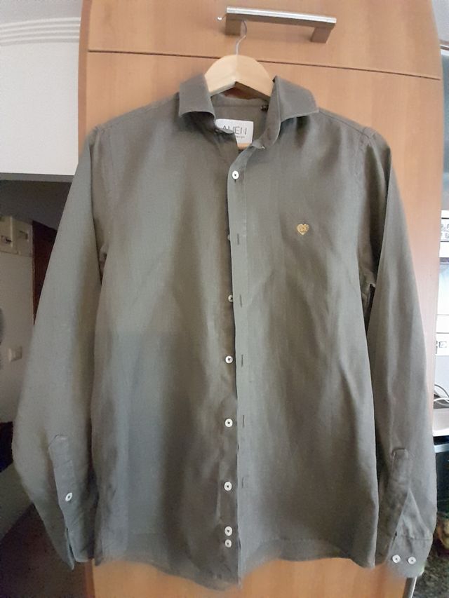 Camisa Marrón de Amen