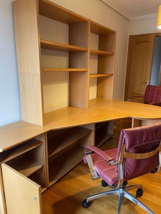 Conjunto escritorio doble con librería  y sillas 