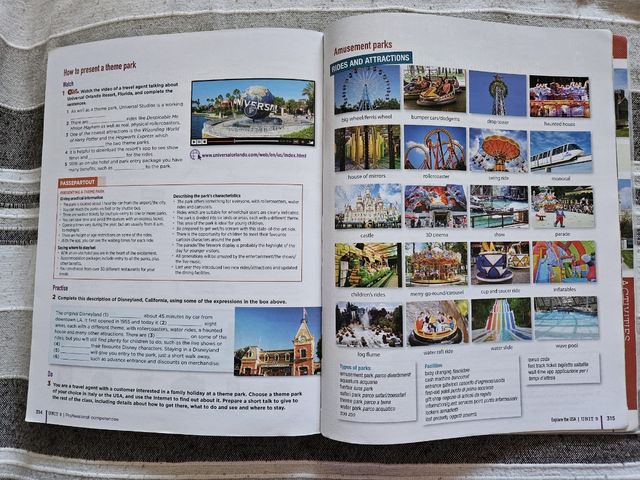 Libro superiore EXPLORE travel and turismo