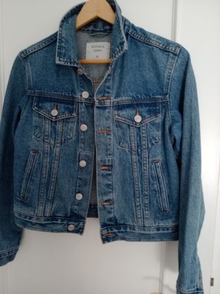 Cazadora vaquera talla S, M nueva sin estrenar