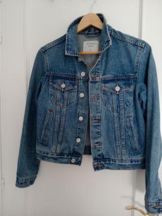 Cazadora vaquera talla S, M nueva sin estrenar