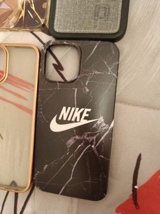 Funda iPhone 13