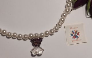 Collar de perlas mini ositos (con rosas naturales)