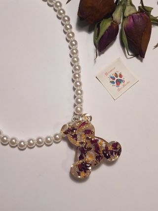 Collar de perlas oso(rosas y pan de oro)