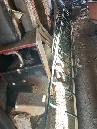 Escalera de hierro doble