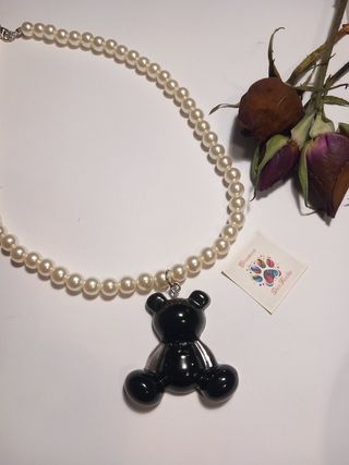 Collar de perlas oso grande (negro)