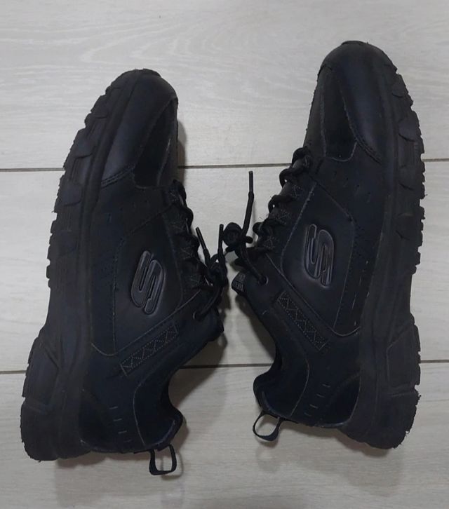 Skechers relaxedfit memori foam