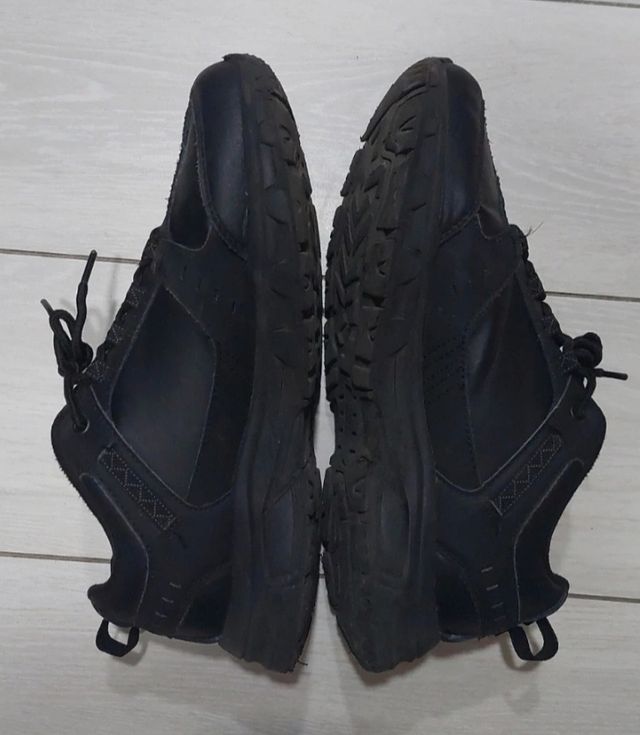 Skechers relaxedfit memori foam