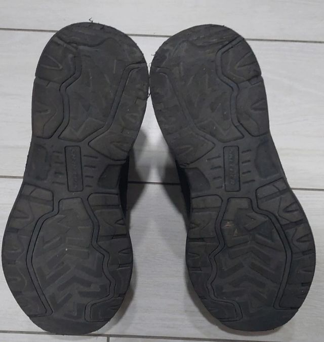 Skechers relaxedfit memori foam