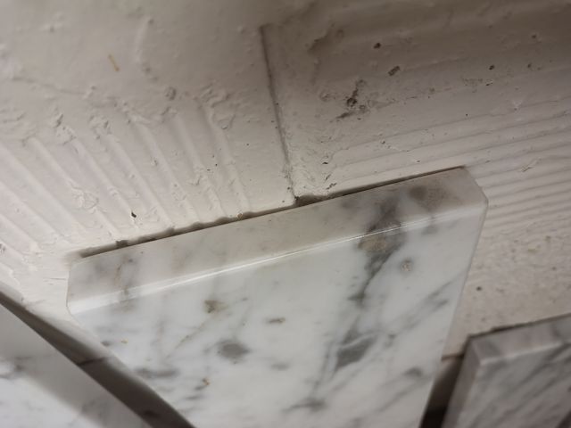 Piezas de mármol país blanco