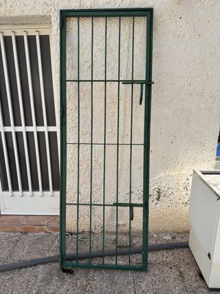 Puerta metalica / reja